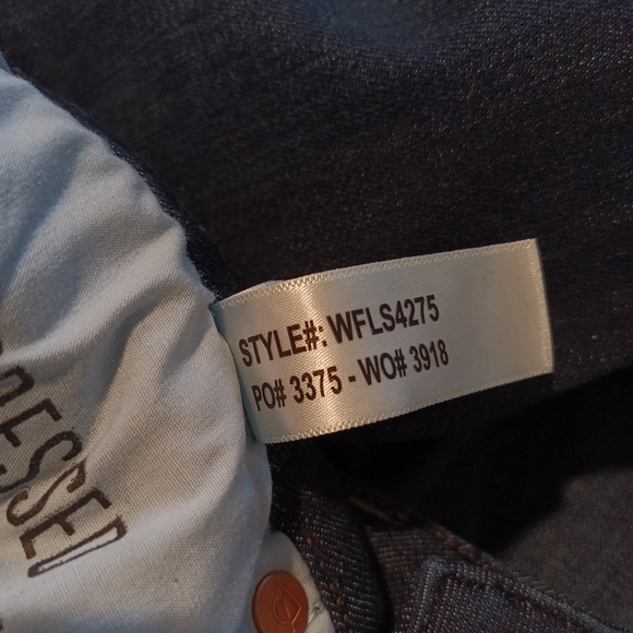 DU/ER Performance High Rise Bootcut Jeans - Picture 10 of 11